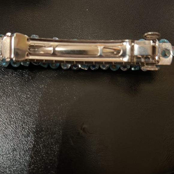 Undee bandz skating necklace, snowflake earrings & barette - Picture 7 of 7